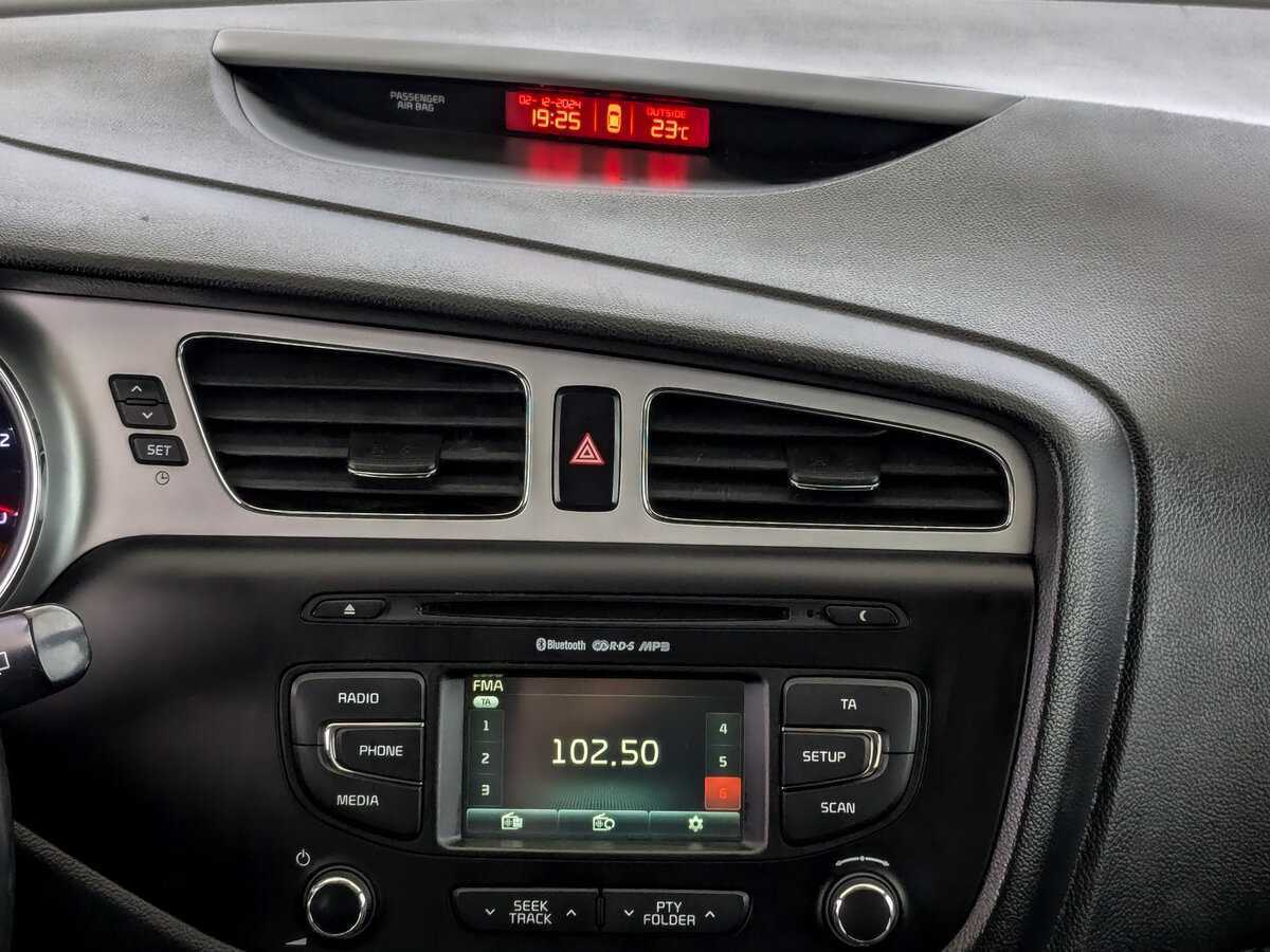 Kia Ceed с пробегом — 2014 год. Фото: #14