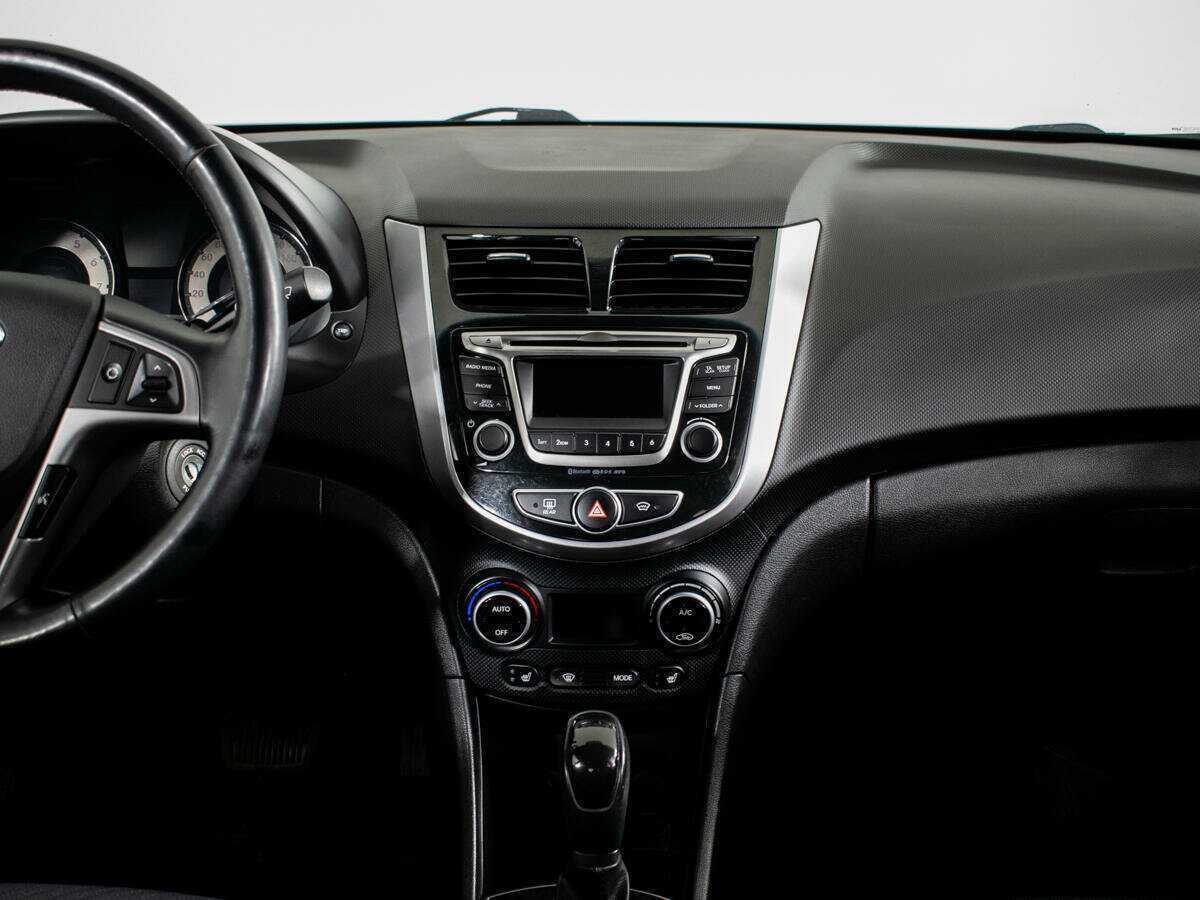 Hyundai Solaris с пробегом — 2016 год. Фото: #10