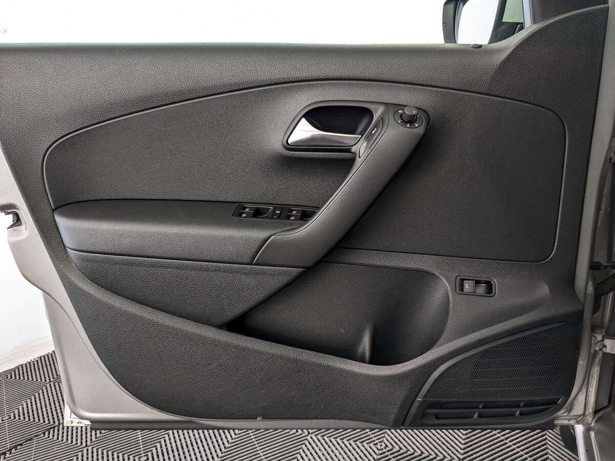 Volkswagen Polo с пробегом — 2020 год. Фото: #14