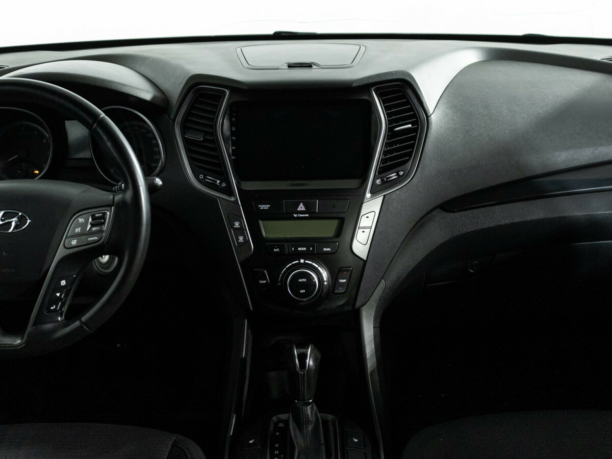 Hyundai Santa Fe с пробегом — 2014 год. Фото: #11