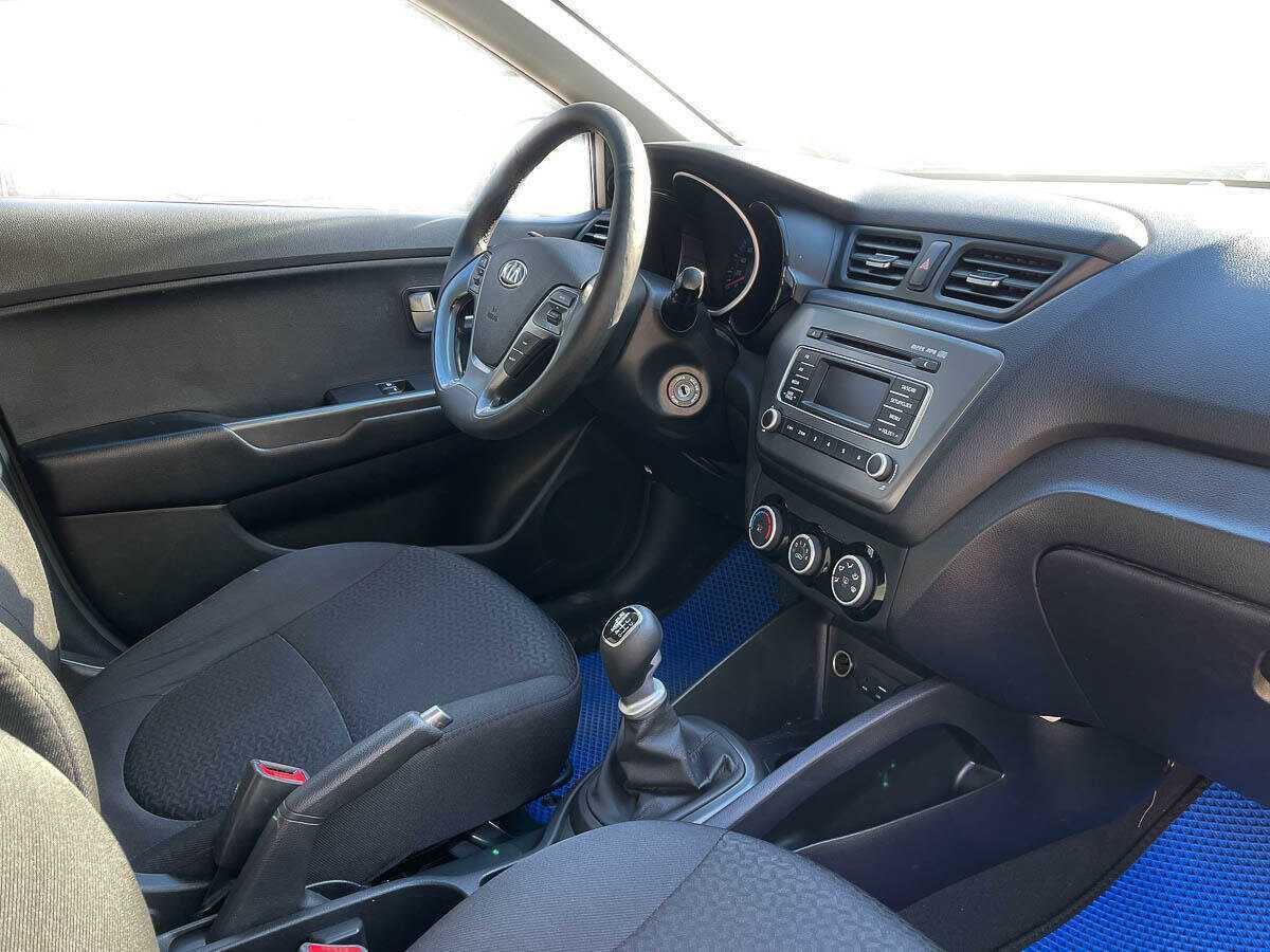 Kia Rio с пробегом — 2015 год. Фото: #6