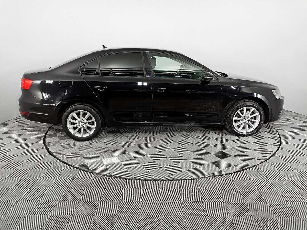 Volkswagen Jetta с пробегом — 2014 год. Фото: #3