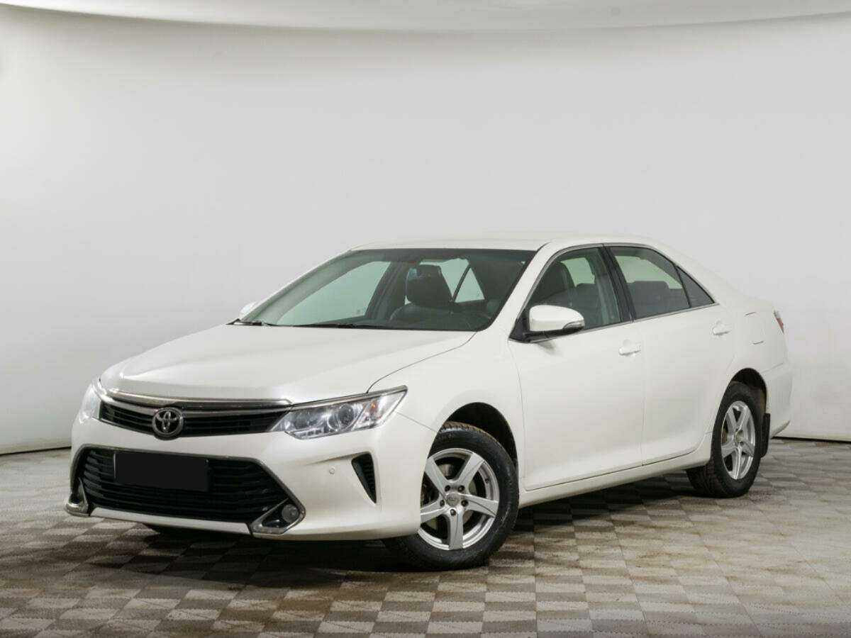 Toyota Camry с пробегом — 2016 год. Посмотреть фото