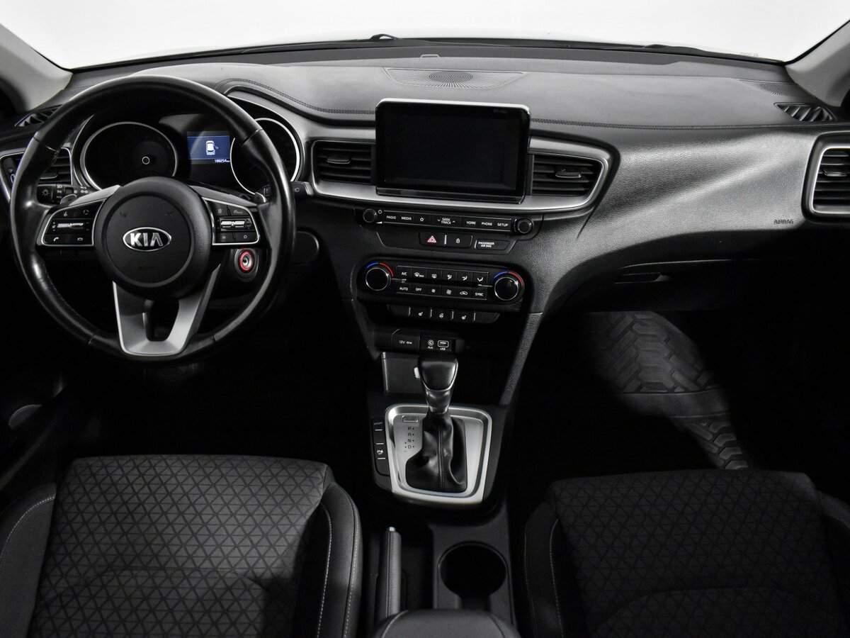 Kia Ceed с пробегом — 2019 год. Фото: #11