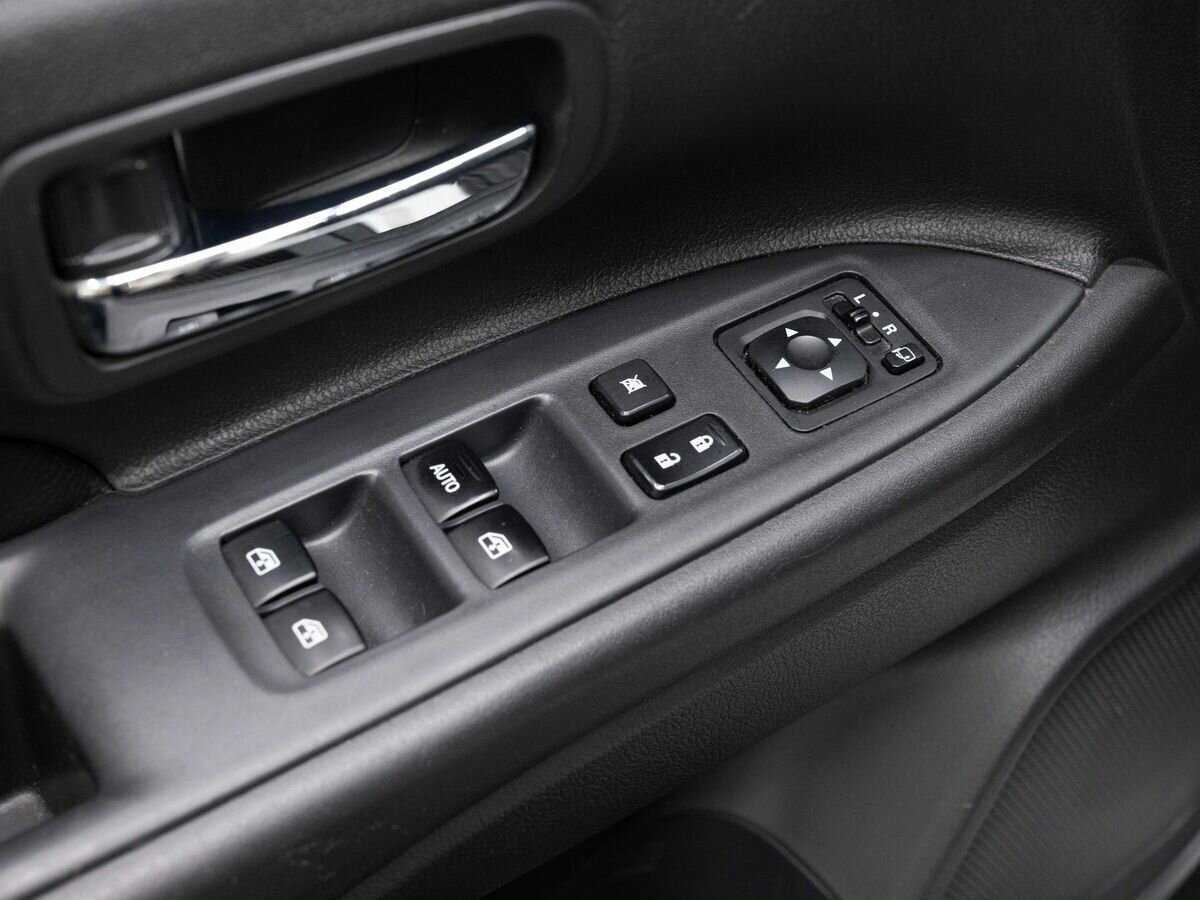 Mitsubishi Outlander с пробегом — 2016 год. Фото: #19