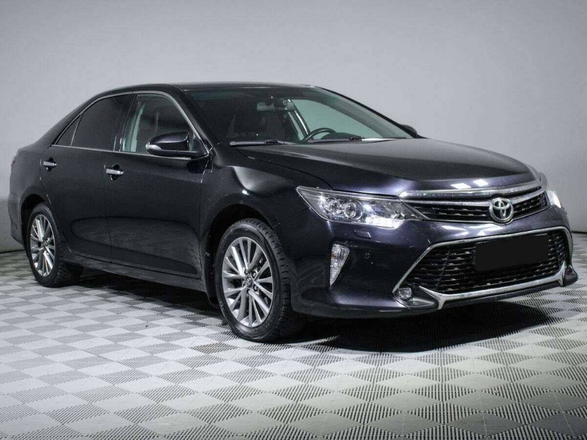 Toyota Camry с пробегом — 2018 год. Фото: #2