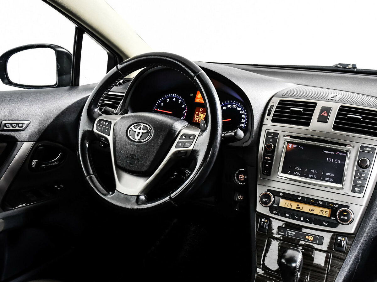 Toyota Avensis с пробегом — 2012 год. Фото: #6