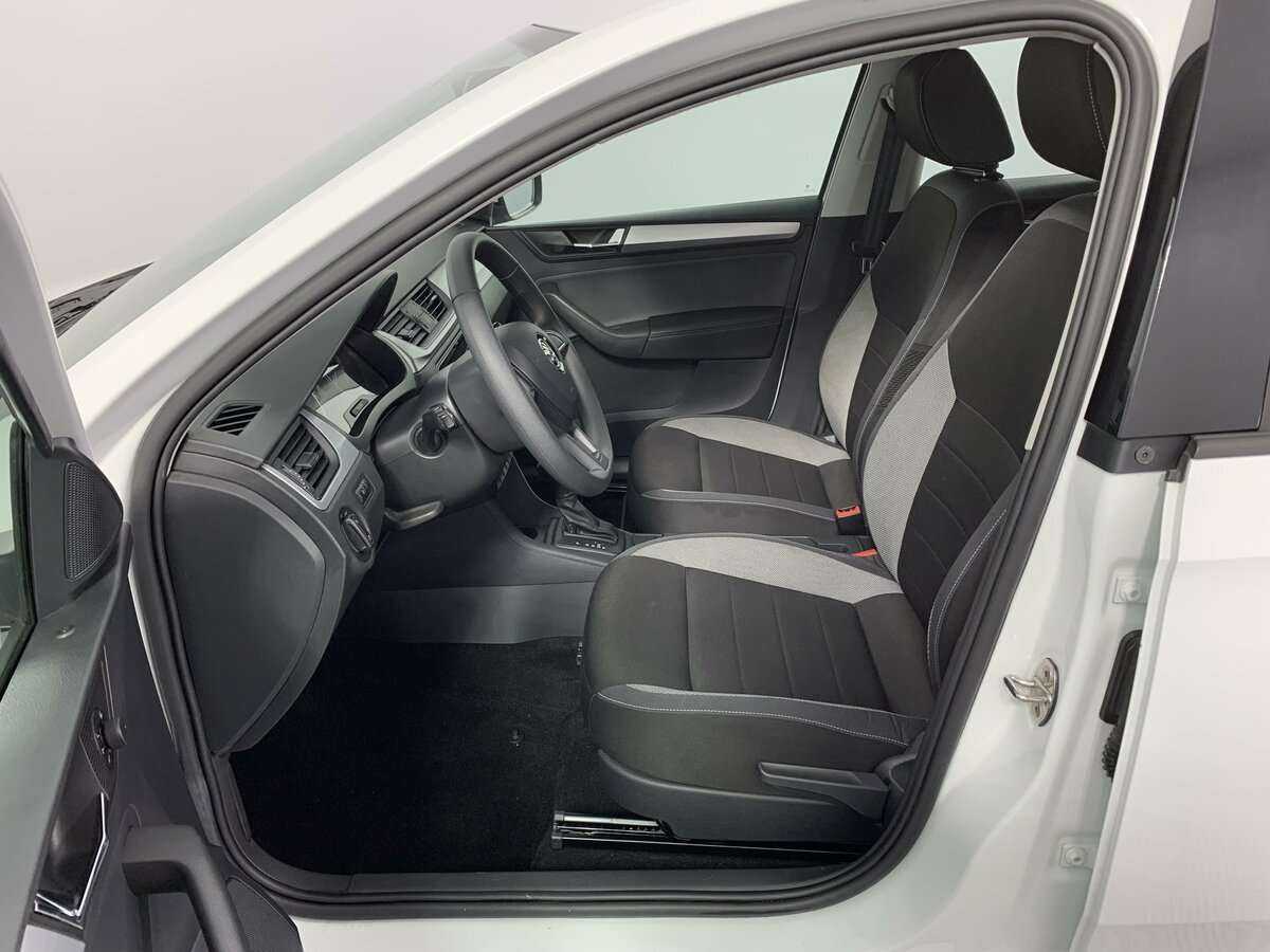 Skoda Rapid с пробегом — 2019 год. Фото: #13