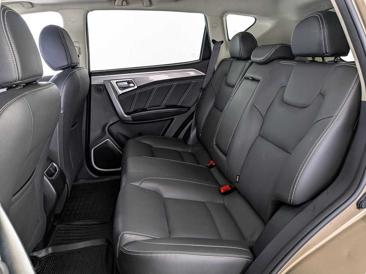 Geely Emgrand X7 с пробегом — 2019 год. Фото: #17