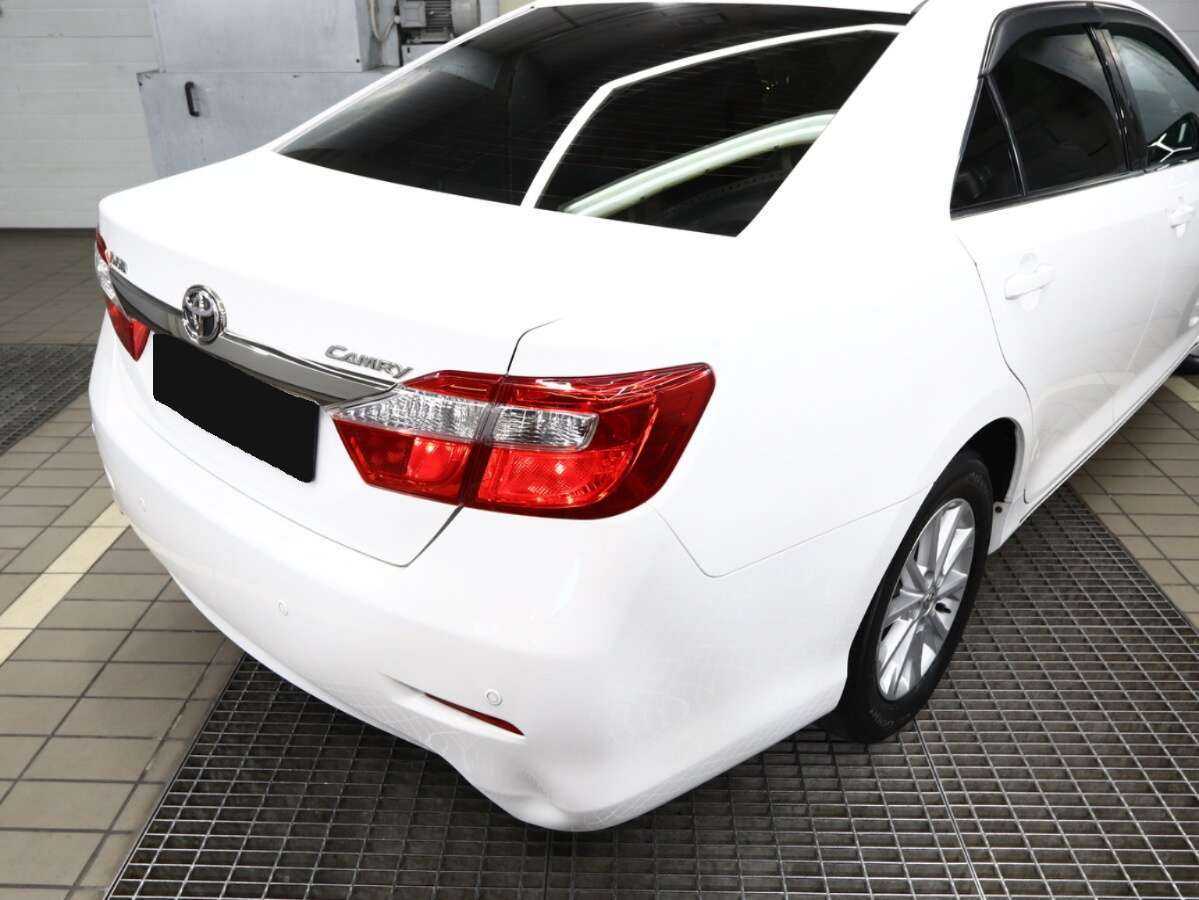 Toyota Camry с пробегом — 2013 год. Фото: #4