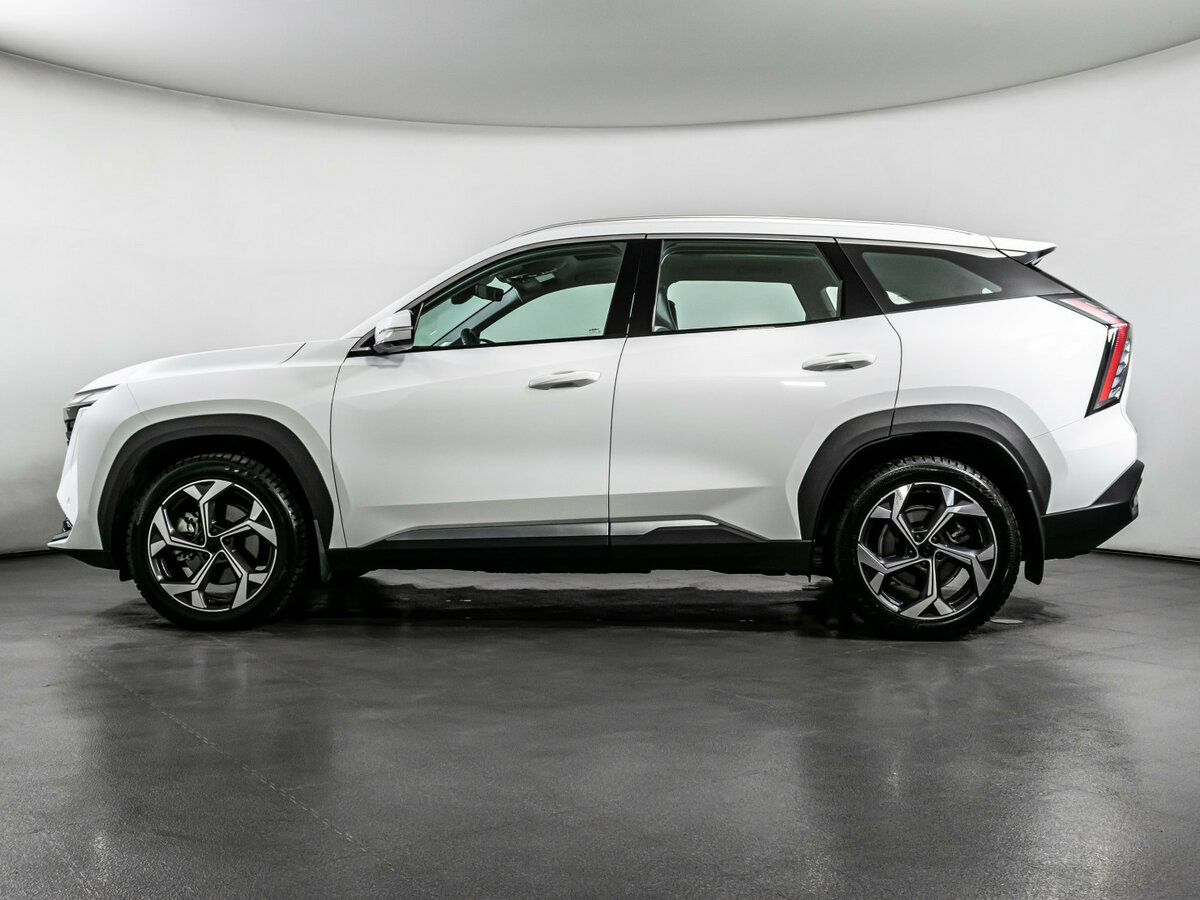 Geely Atlas с пробегом — 2024 год. Фото: #7