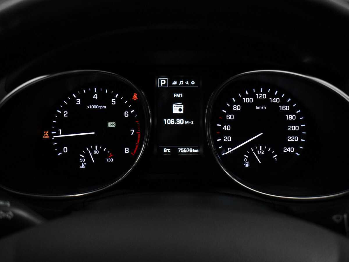 Hyundai Santa Fe с пробегом — 2016 год. Фото: #19