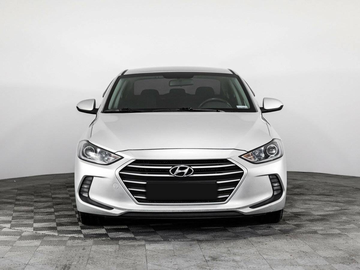 Hyundai Elantra с пробегом — 2016 год. Фото: #1