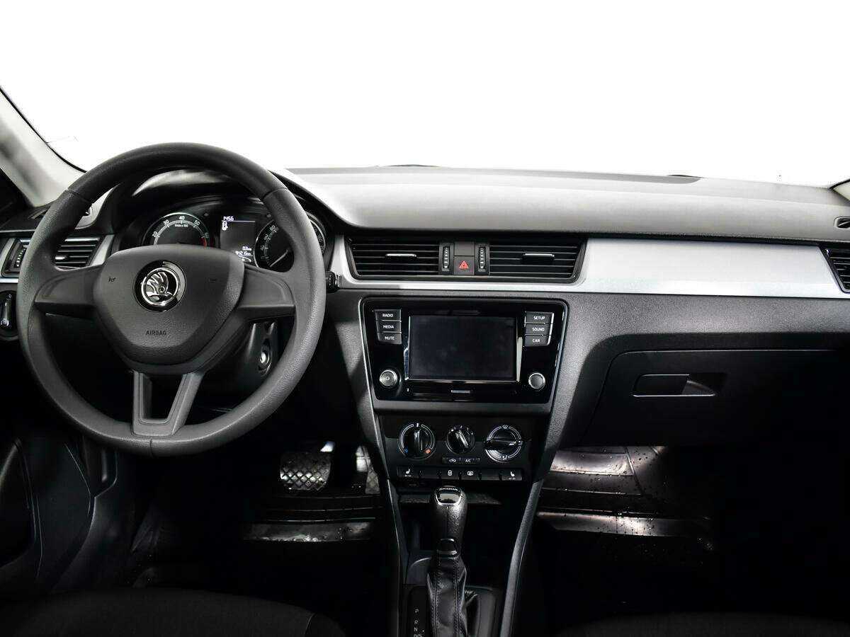 Skoda Rapid с пробегом — 2018 год. Фото: #11