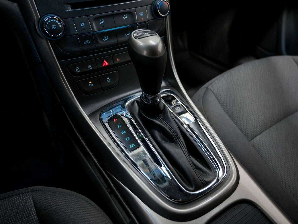 Chevrolet Malibu с пробегом — 2012 год. Фото: #17
