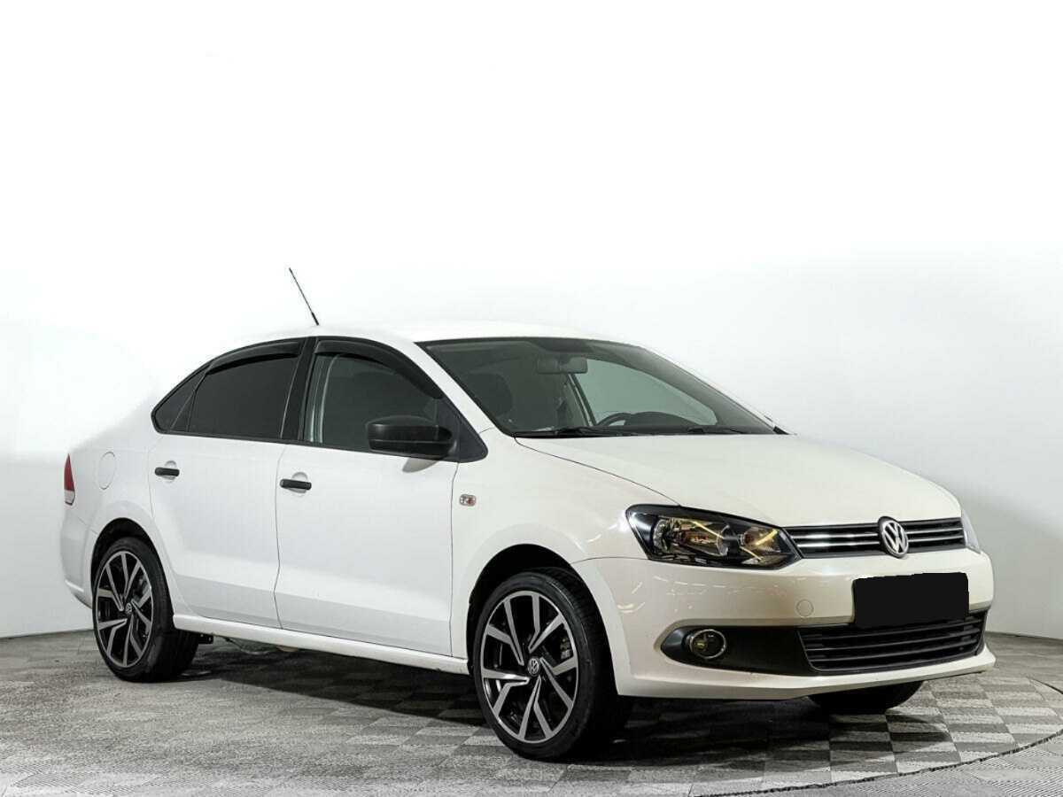 Volkswagen Polo с пробегом — 2012 год. Фото: #2