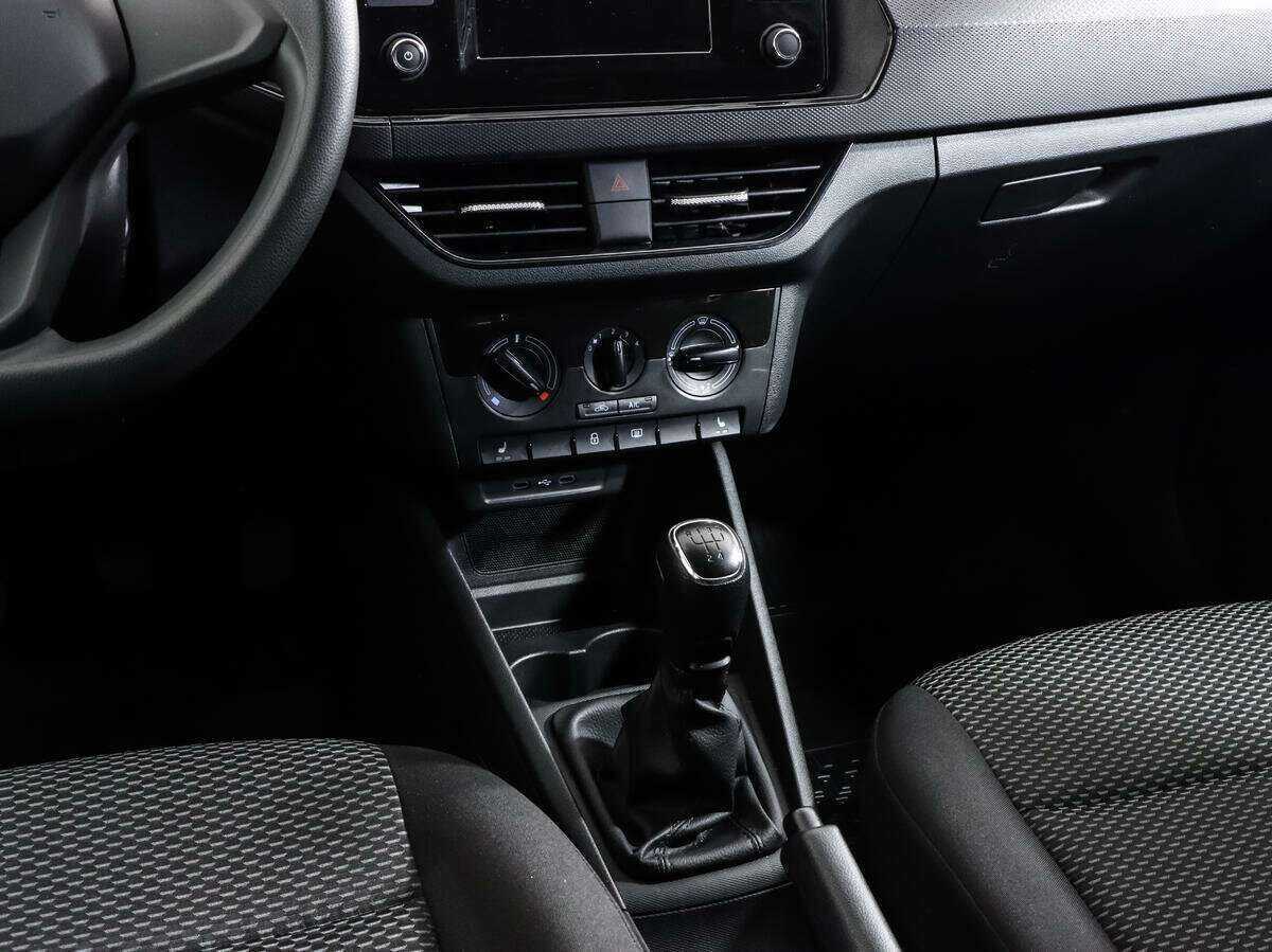 Volkswagen Polo с пробегом — 2021 год. Фото: #8