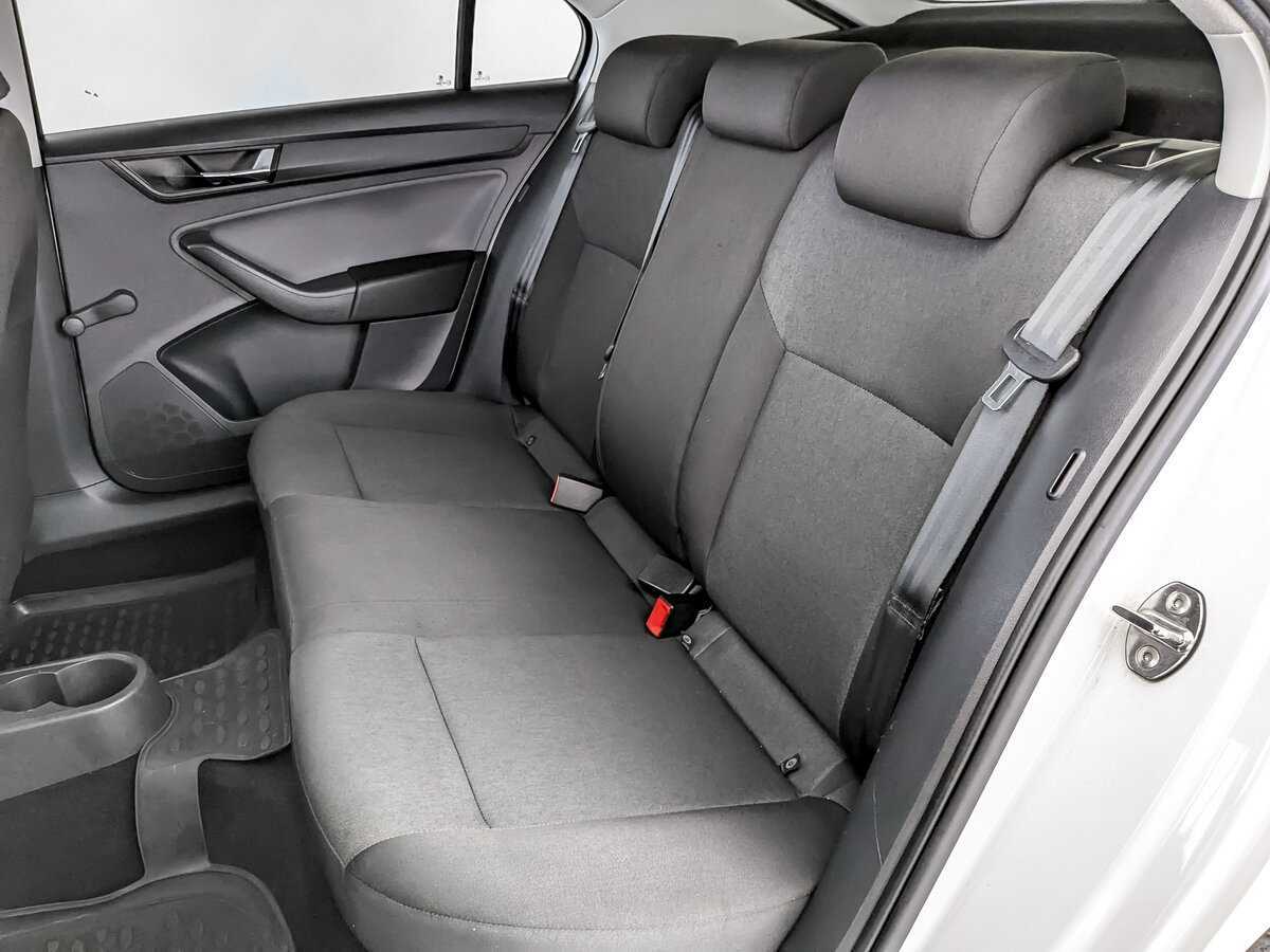 Skoda Rapid с пробегом — 2019 год. Фото: #11