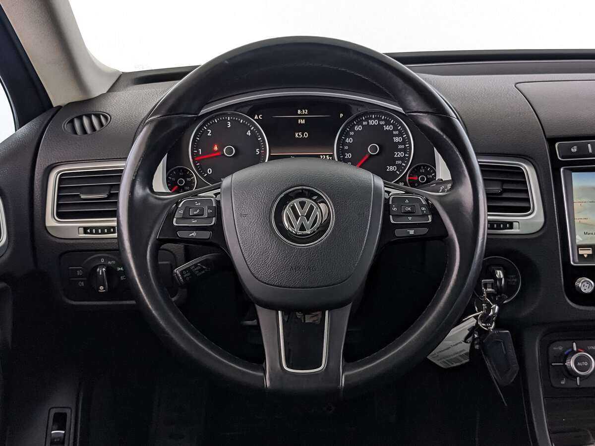 Volkswagen Touareg с пробегом — 2017 год. Фото: #20