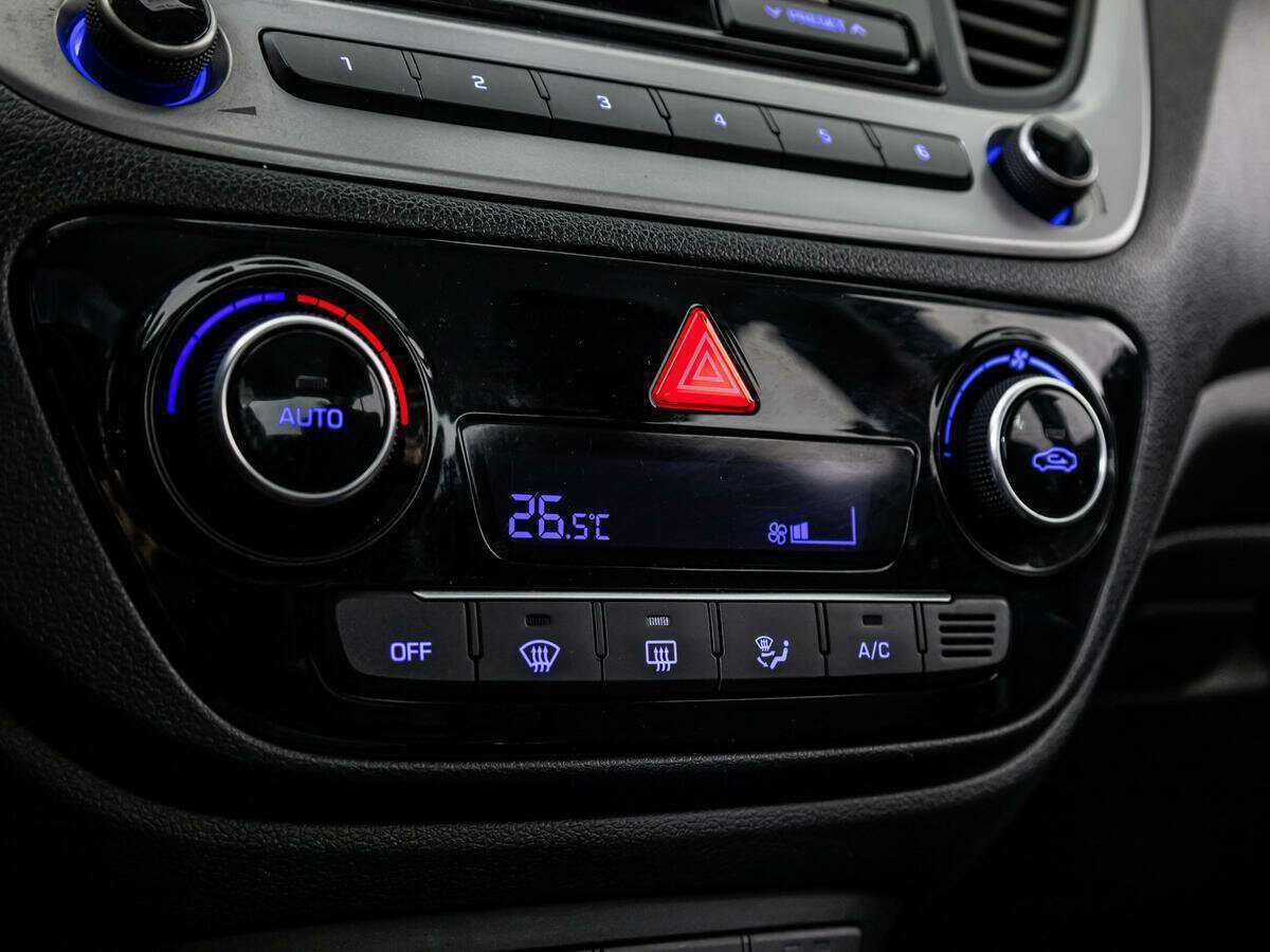 Hyundai Solaris с пробегом — 2018 год. Фото: #14