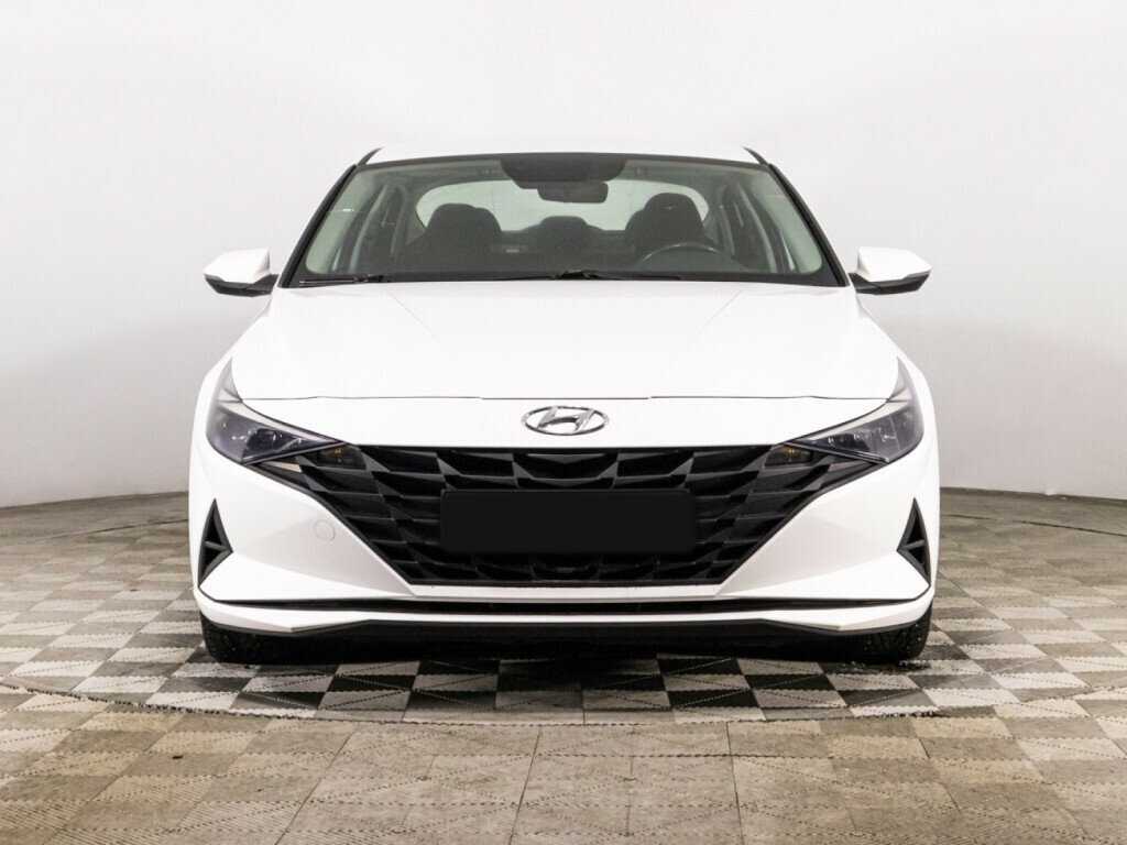 Hyundai Elantra с пробегом — 2021 год. Фото: #1