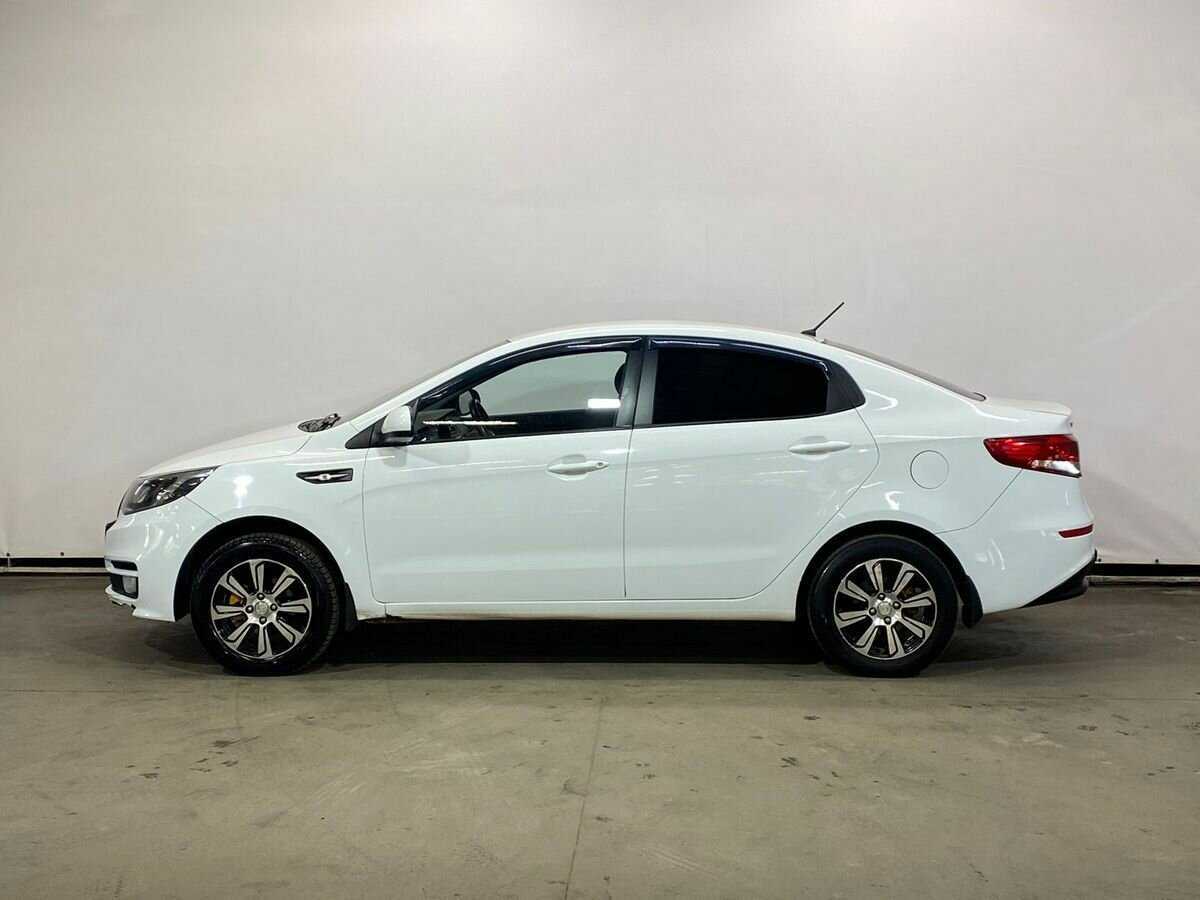 Kia Rio с пробегом — 2015 год. Фото: #7