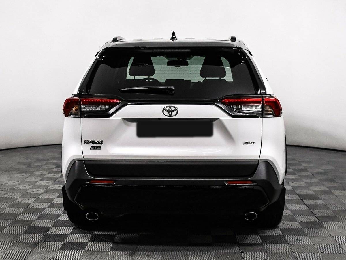 Toyota RAV4 с пробегом — 2021 год. Фото: #5