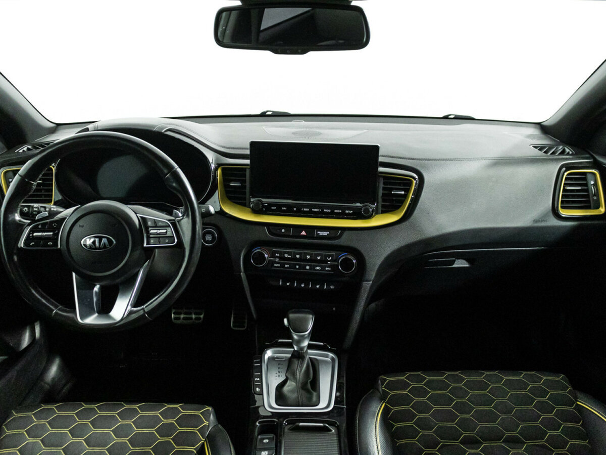 Kia XCeed с пробегом — 2020 год. Фото: #12