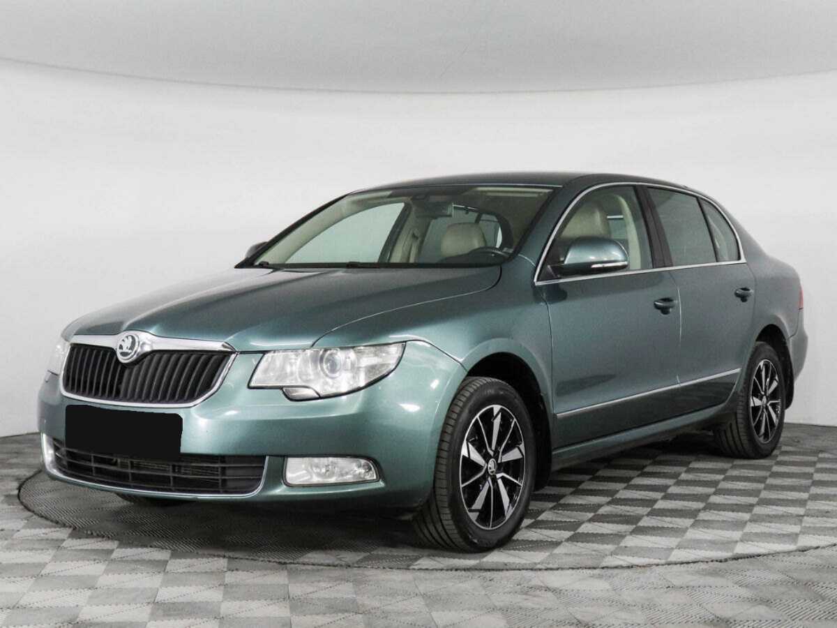 Skoda Superb с пробегом — 2012 год. Фото: #0