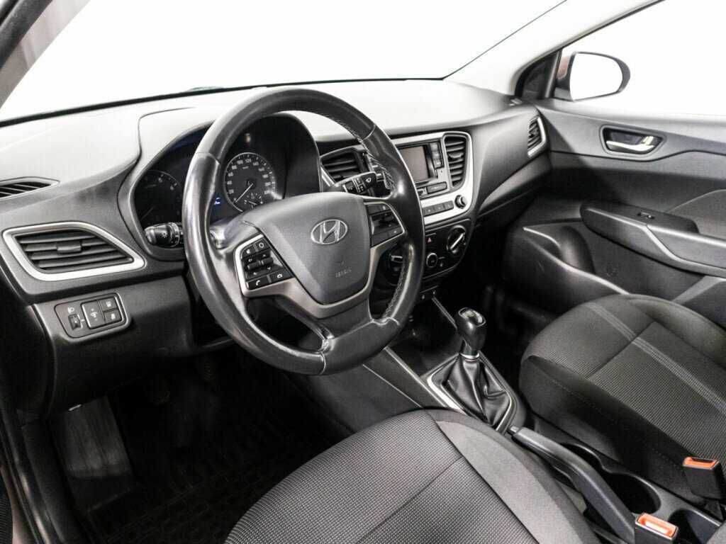 Hyundai Solaris с пробегом — 2018 год. Фото: #10