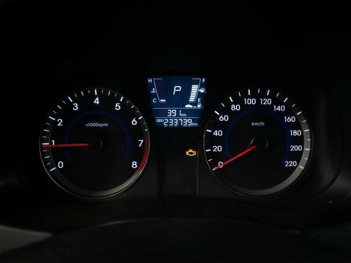 Hyundai Solaris с пробегом — 2013 год. Фото: #10