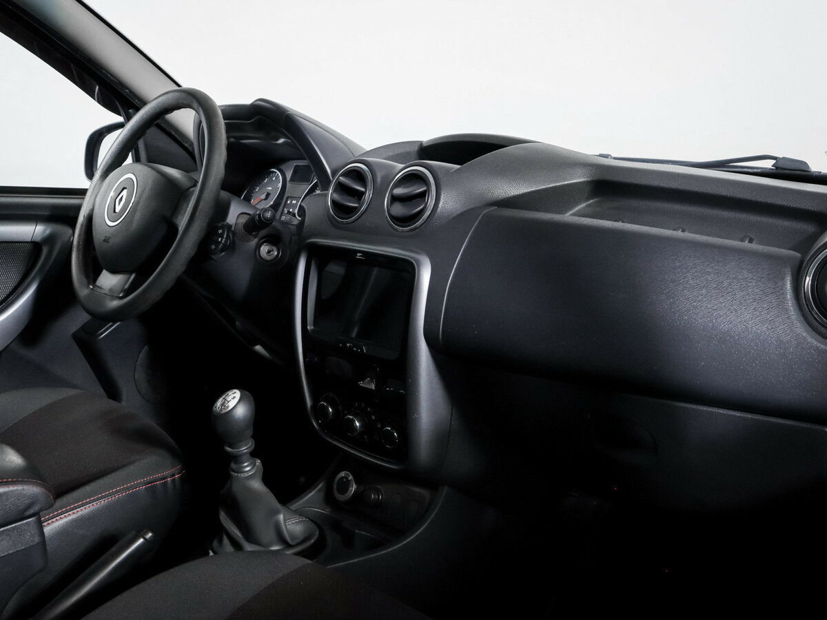Renault Duster с пробегом — 2013 год. Фото: #8