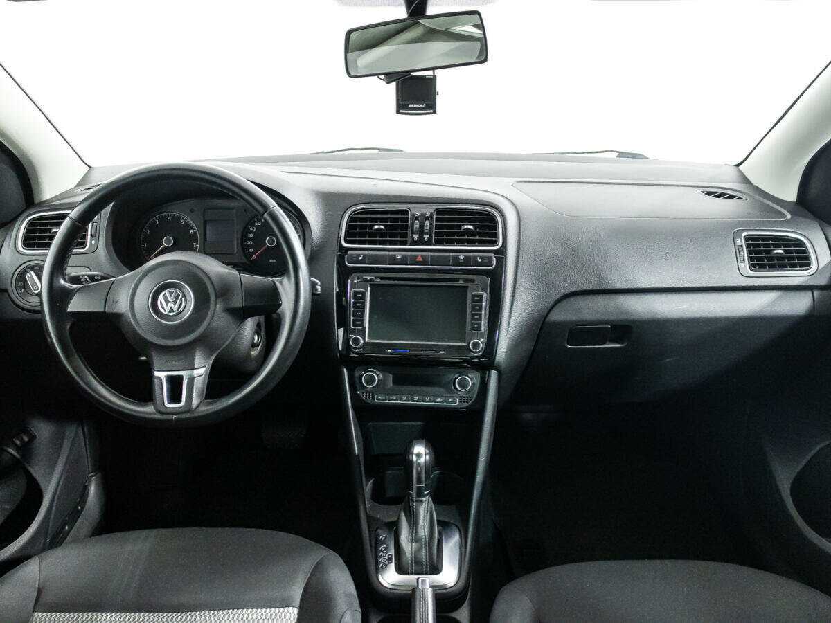Volkswagen Polo с пробегом — 2014 год. Фото: #12