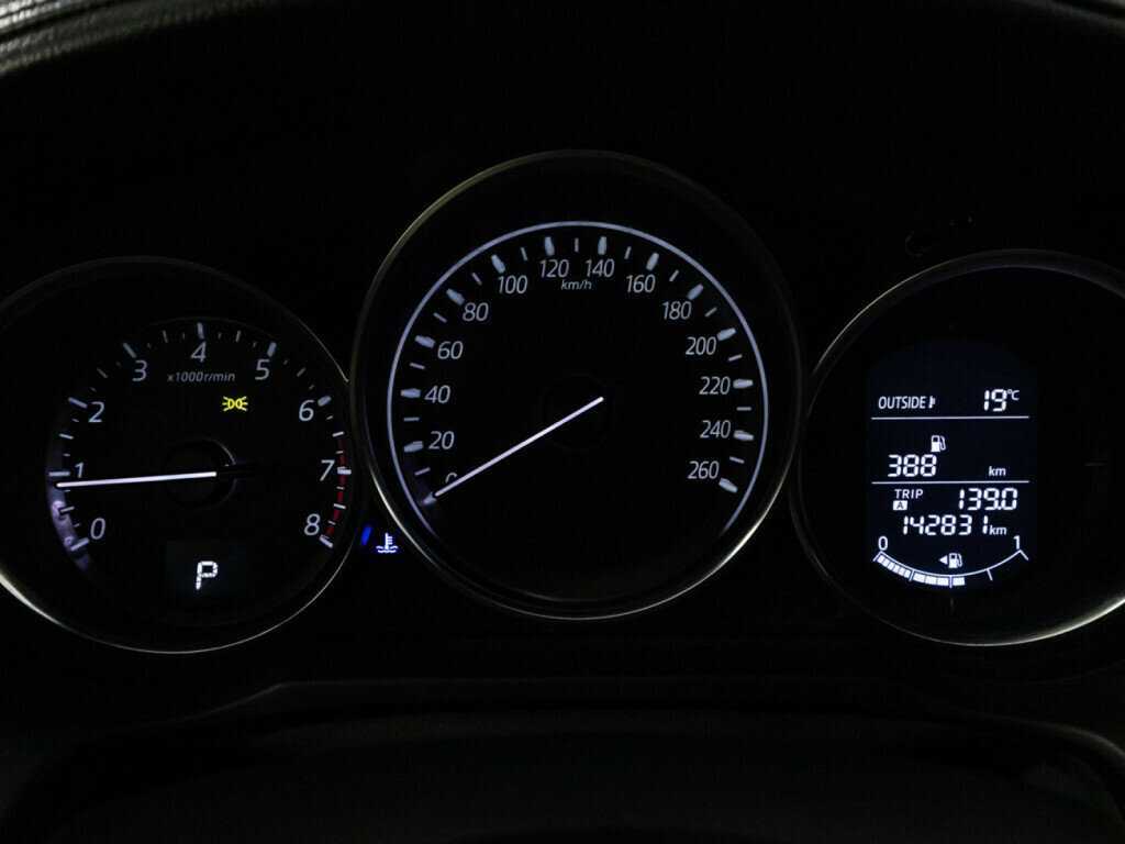 Mazda 6 с пробегом — 2015 год. Фото: #11