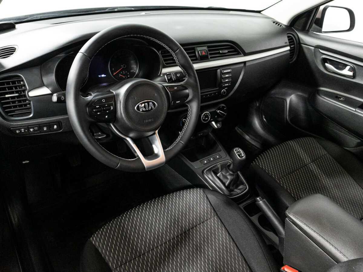 Kia Rio с пробегом — 2017 год. Фото: #10