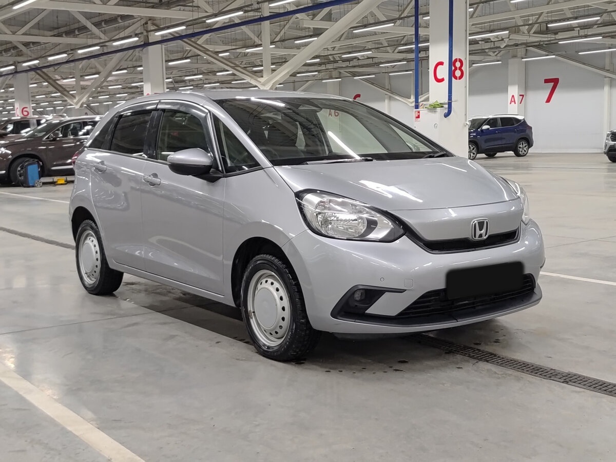 Honda Fit с пробегом — 2020 год. Фото: #2