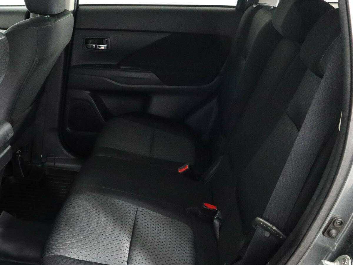Mitsubishi Outlander с пробегом — 2013 год. Фото: #7