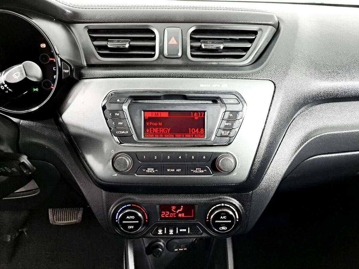 Kia Rio с пробегом — 2012 год. Фото: #12