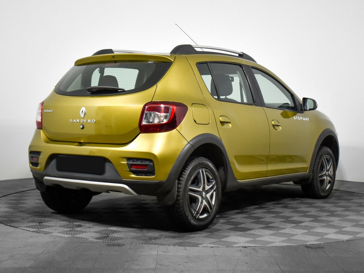 Renault Sandero с пробегом — 2017 год. Фото: #4