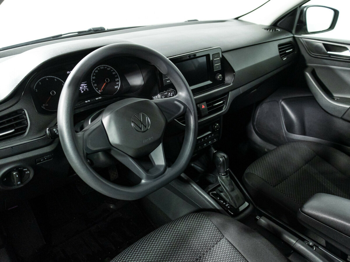 Volkswagen Polo с пробегом — 2021 год. Фото: #10