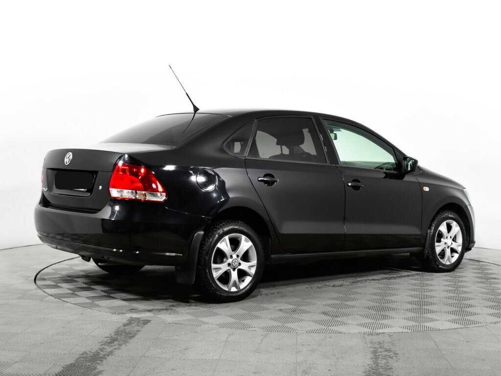 Volkswagen Polo с пробегом — 2012 год. Фото: #4