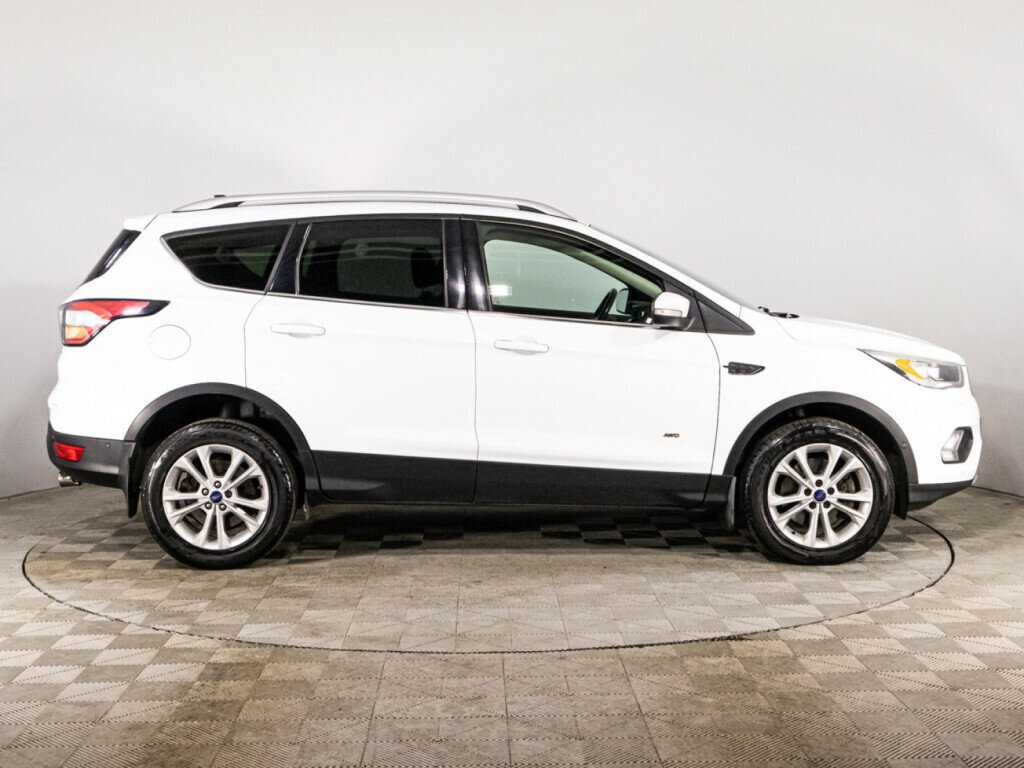 Ford Kuga с пробегом — 2017 год. Фото: #3
