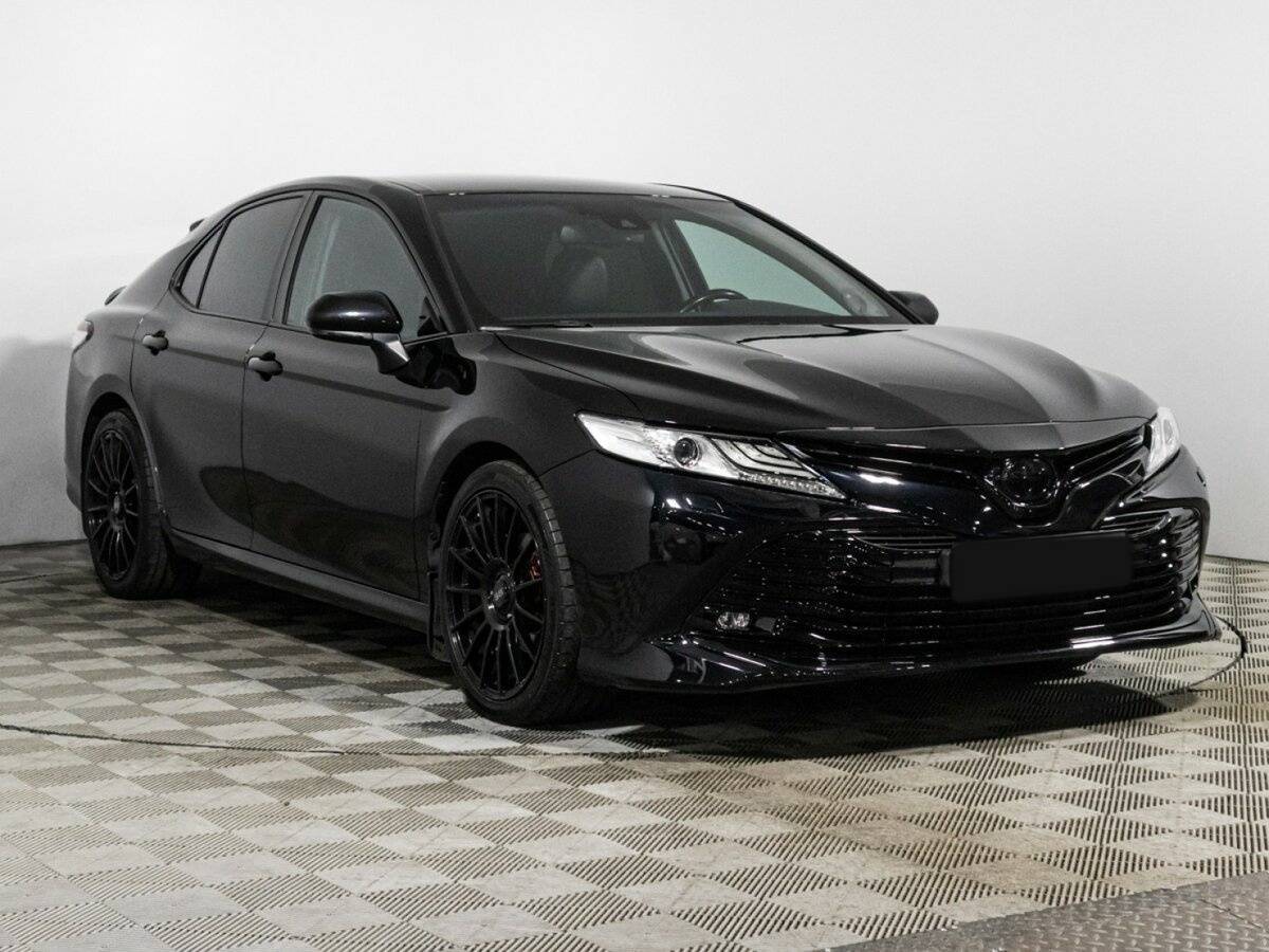 Toyota Camry с пробегом — 2018 год. Фото: #2