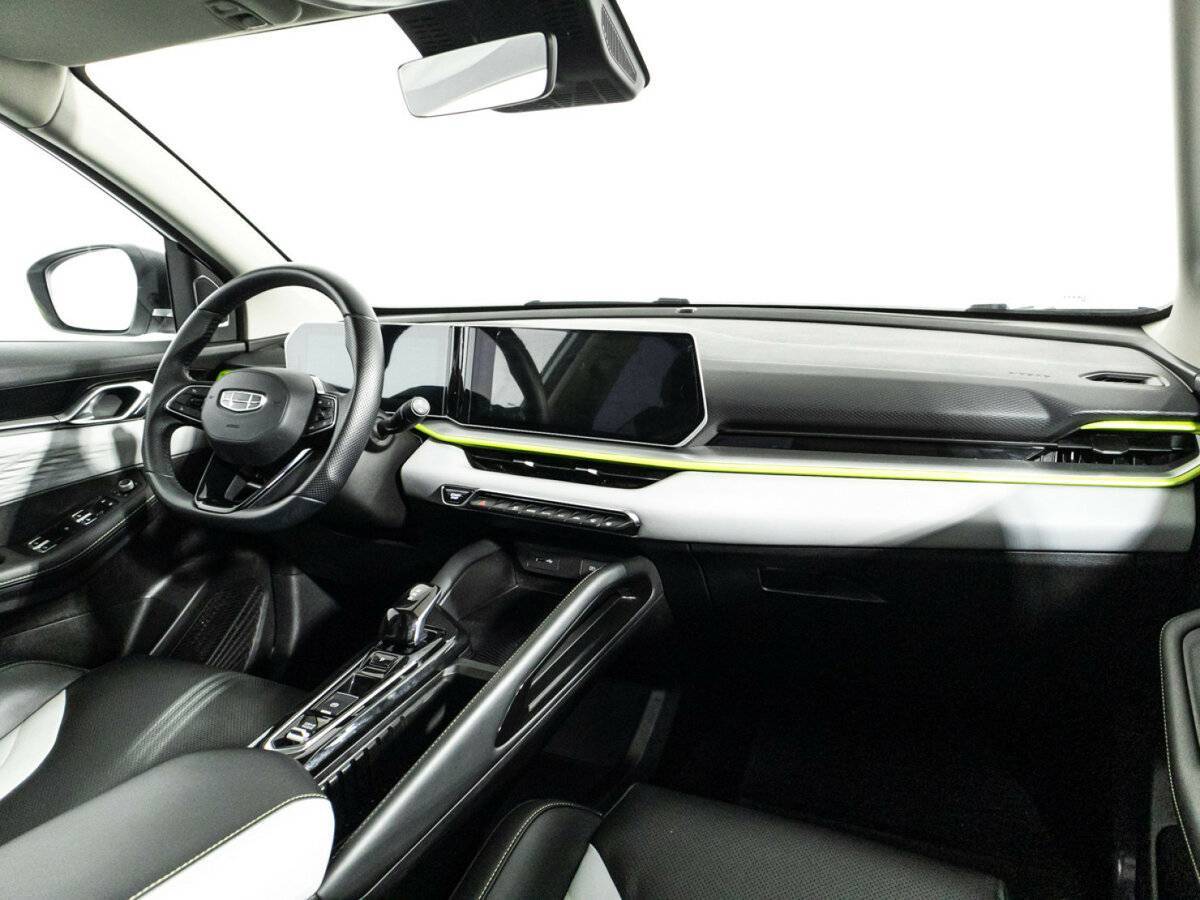 Geely Coolray с пробегом — 2023 год. Фото: #8