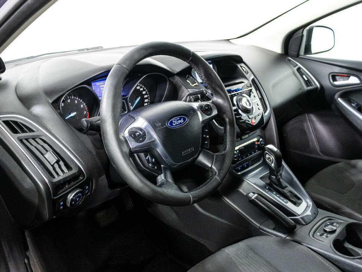 Ford Focus с пробегом — 2012 год. Фото: #10