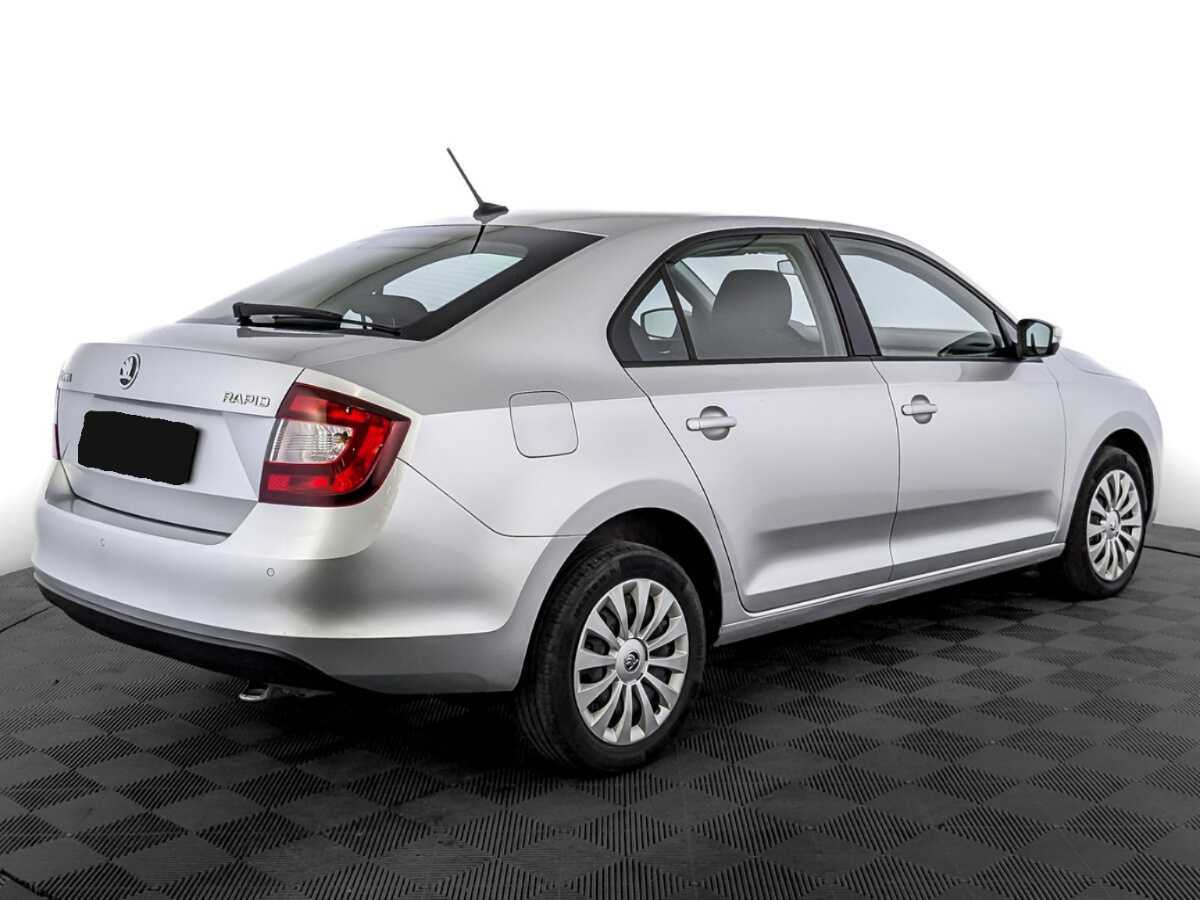 Skoda Rapid с пробегом — 2018 год. Фото: #4