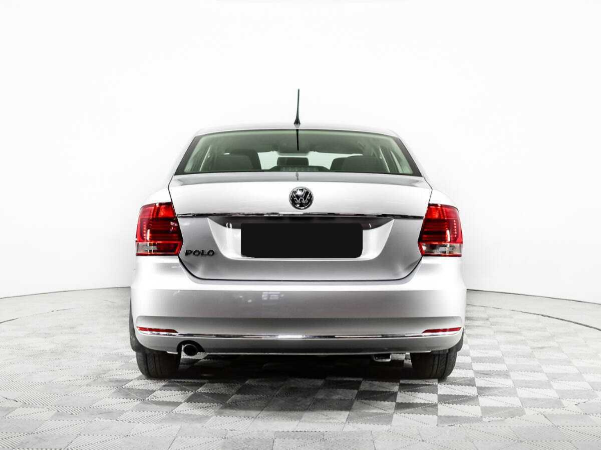 Volkswagen Polo с пробегом — 2016 год. Фото: #5