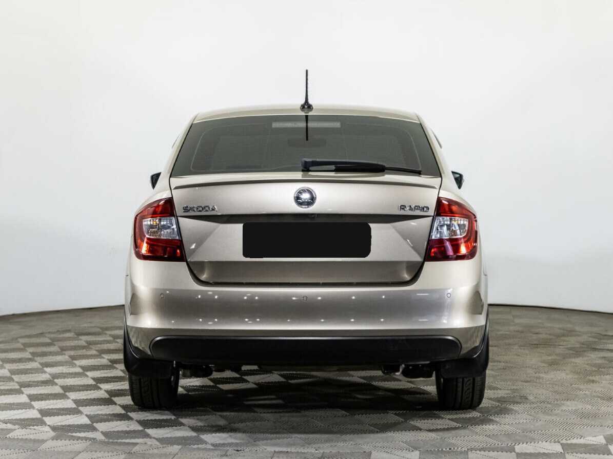 Skoda Rapid с пробегом — 2019 год. Фото: #4