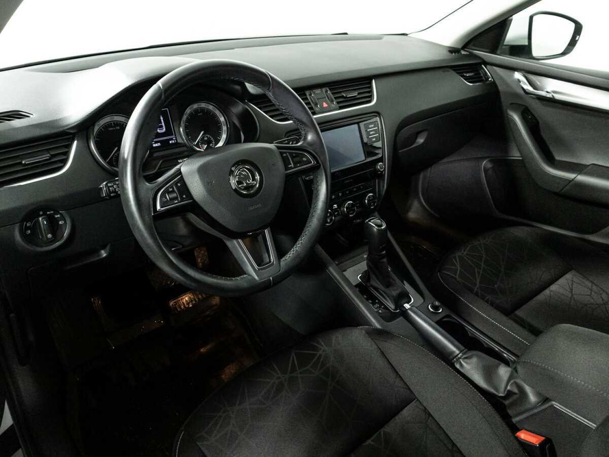 Skoda Octavia с пробегом — 2019 год. Фото: #10