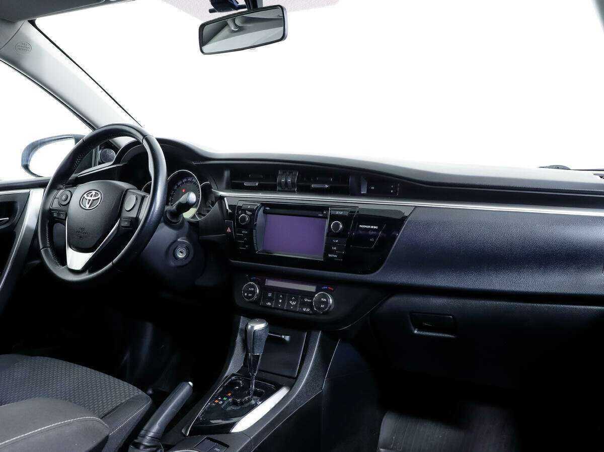 Toyota Corolla с пробегом — 2014 год. Фото: #8